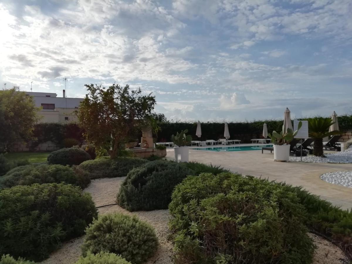 Il Giardino Del Tiglio Bed & Breakfast Uggiano La Chiesa Luaran gambar