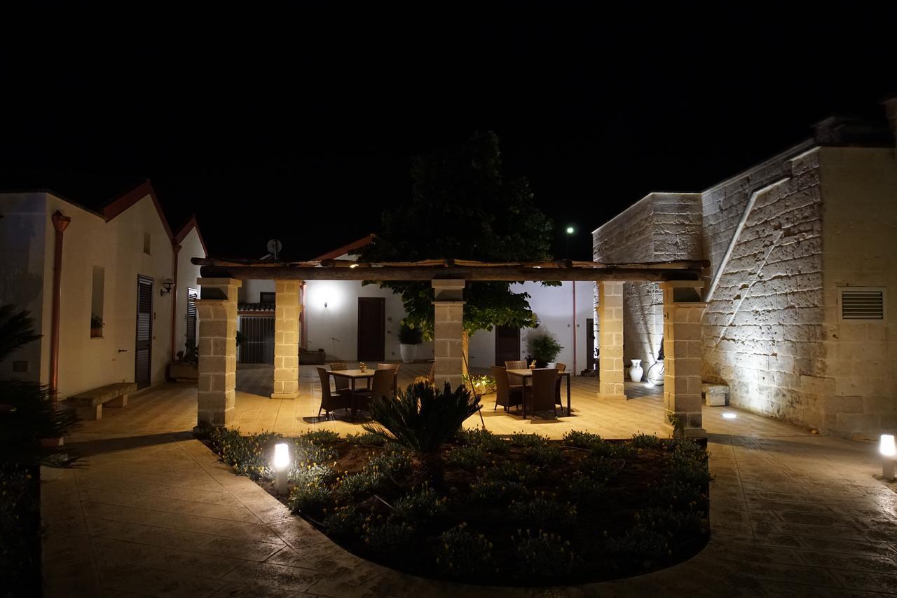 Il Giardino Del Tiglio Bed & Breakfast Uggiano La Chiesa Luaran gambar