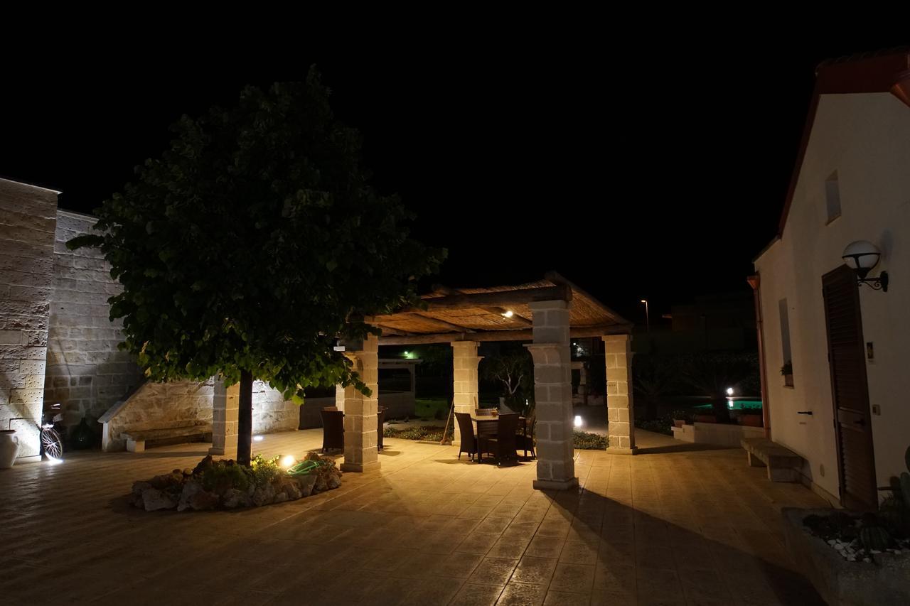 Il Giardino Del Tiglio Bed & Breakfast Uggiano La Chiesa Luaran gambar